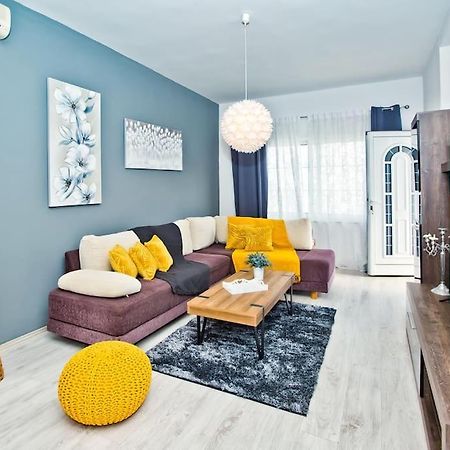 Apartman Tino With Two Sunny Terace 赫瓦尔 外观 照片