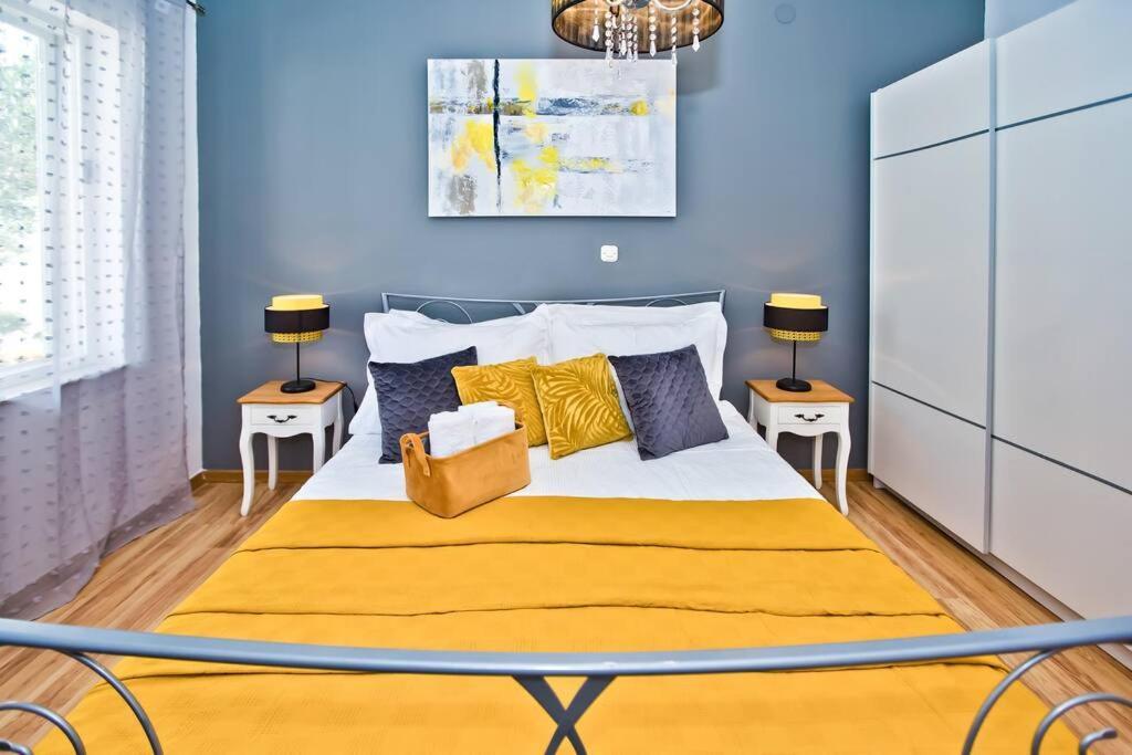 Apartman Tino With Two Sunny Terace 赫瓦尔 外观 照片