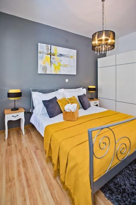 Apartman Tino With Two Sunny Terace 赫瓦尔 外观 照片