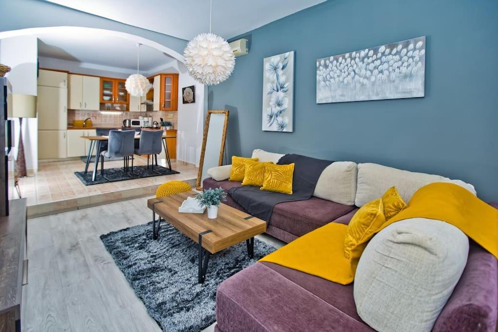 Apartman Tino With Two Sunny Terace 赫瓦尔 外观 照片